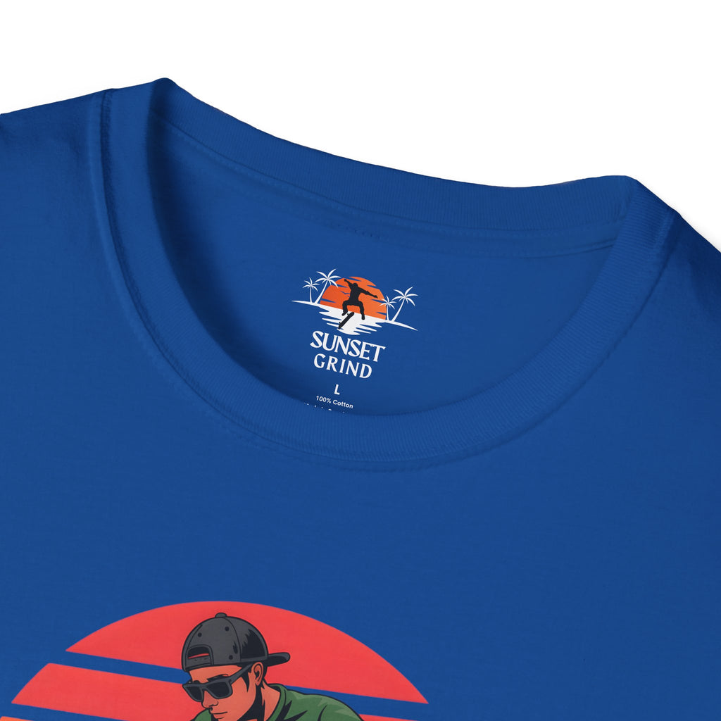 SKATEBOARDING VINTAGE RETRO SUNSET T-Shirt