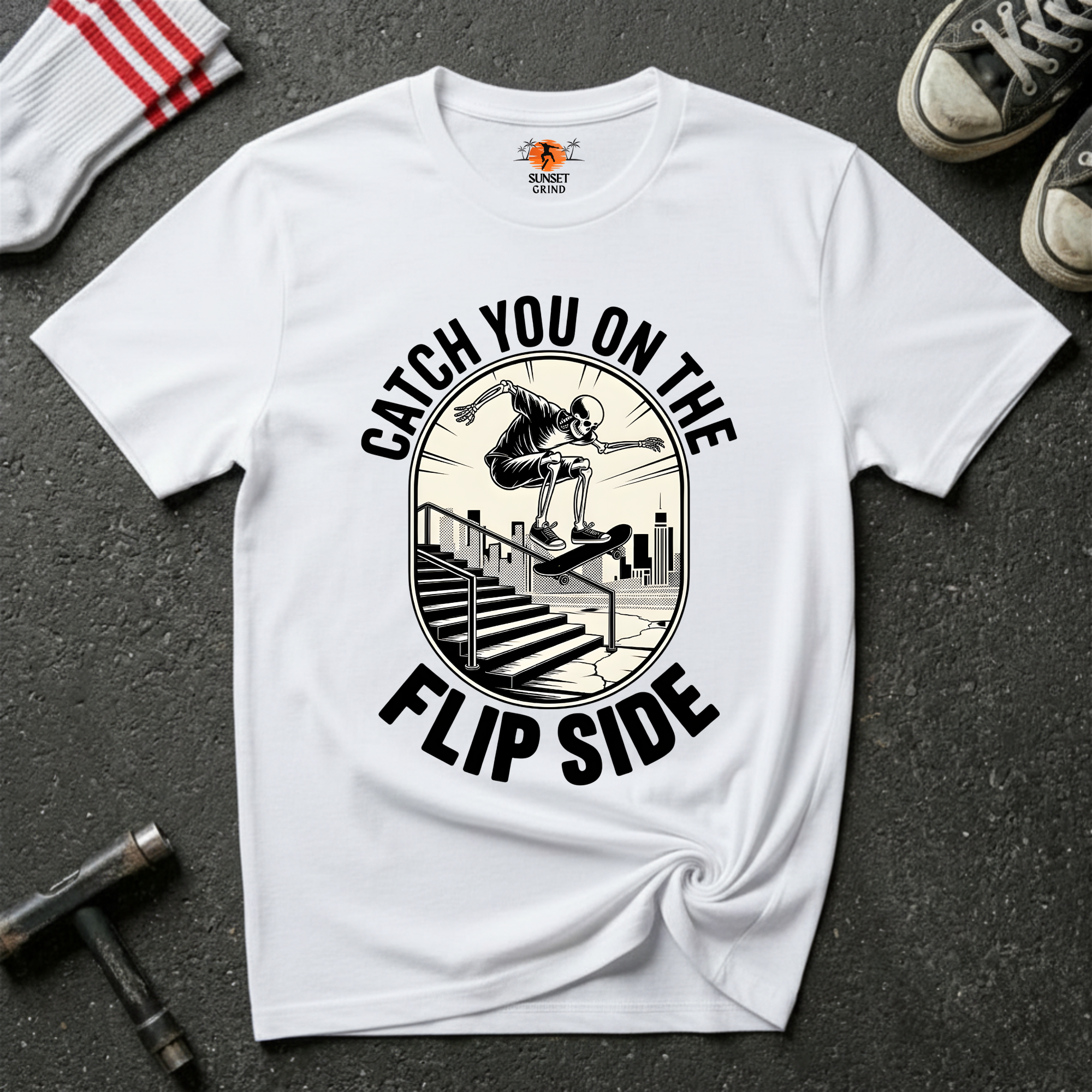 CATCH FLIP SIDE-SKULL T-Shirt